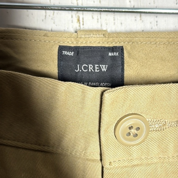 NWT J Crew 9 Inch Men's Tan Khaki Shorts Size 40 - Picture 2 of 5